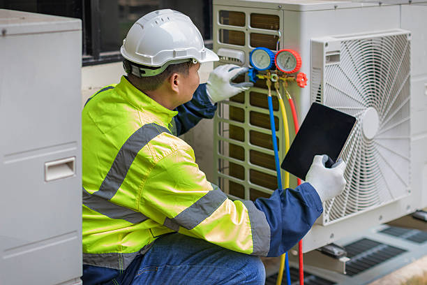 Professional Hvac technician working in Midway, UT